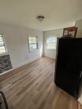 828 E 35th Pl in Gary, IN - Foto de edificio - Building Photo