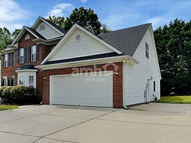 4205 Lindsey Ln in Winston-Salem, NC - Building Photo