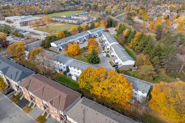 Gardenwood Estates in Whitby, ON - Building Photo - Building Photo