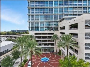 150 E Robinson St in Orlando, FL - Foto de edificio - Building Photo