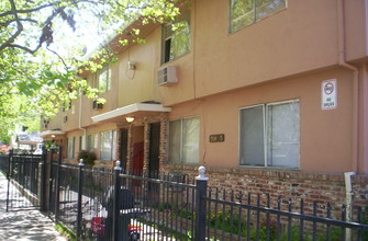 2500 35th St in Sacramento, CA - Building Photo - Building Photo