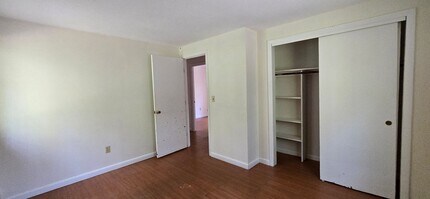 206-208-208 Higgins Crowell Rd in Yarmouth, MA - Building Photo - Building Photo