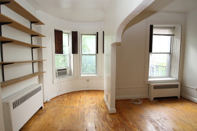 property at 6 E Preston St
