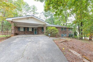 3908 Bellair Dr in Marietta, GA - Building Photo