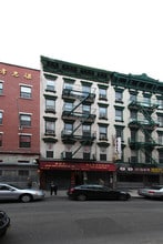 74 Mott St in New York, NY - Foto de edificio - Building Photo