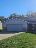 603 Foxmead Pl, Unit 603A in Waterford, WI - Building Photo