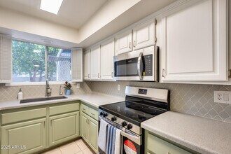 2338 W Lindner Ave in Mesa, AZ - Building Photo - Building Photo