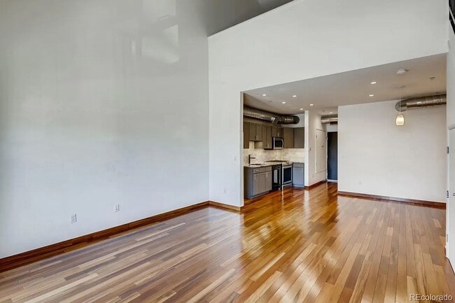 3195 Blake St in Denver, CO - Building Photo - Building Photo