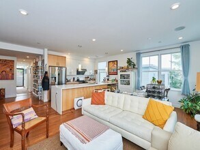 290 Highland Ave, Unit 3A in Somerville, MA - Building Photo - Building Photo