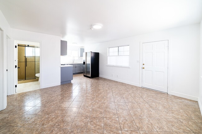 property at 2718 Alsace Ave