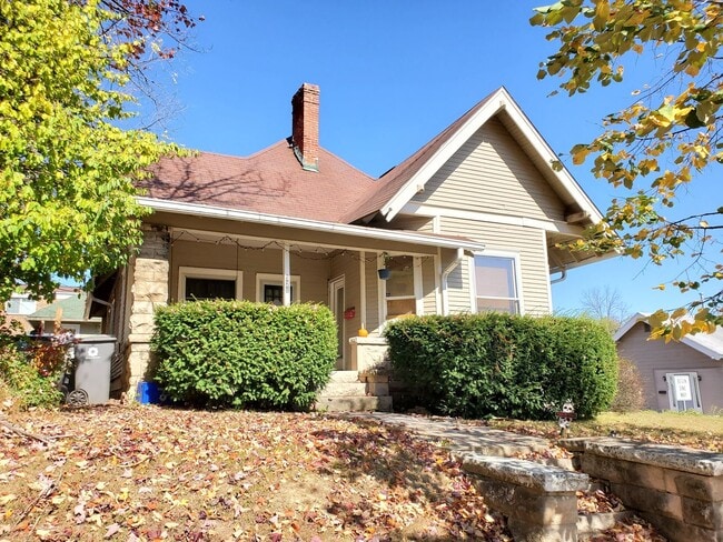 property at 521 E 2nd St