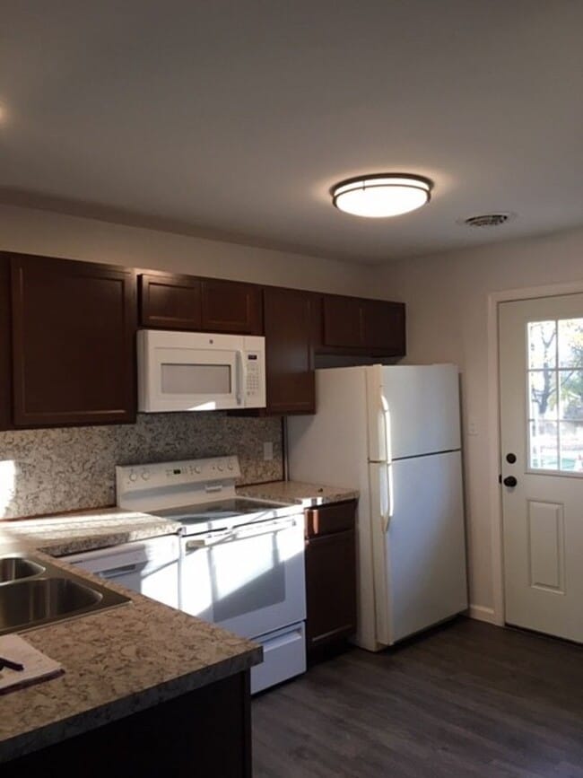 1821 Detters Mill Rd in Dover, PA - Building Photo - Building Photo