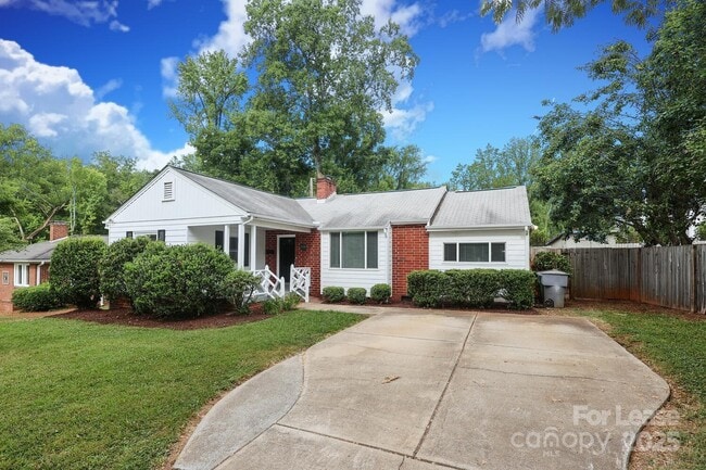 5310 Buckingham Dr in Charlotte, NC - Building Photo - Building Photo