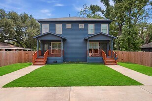 2336 Charles Rd in Houston, TX - Building Photo