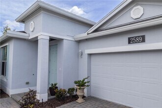2589 Bella Vista Cir in Vero Beach, FL - Building Photo - Building Photo