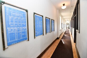 36 W Main St in Marshalltown, IA - Building Photo - Building Photo