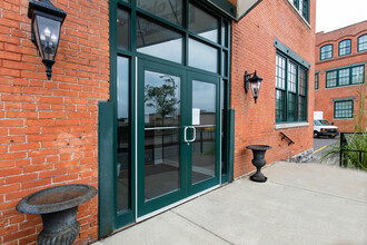 Foundry Lofts in Buffalo, NY - Foto de edificio - Building Photo