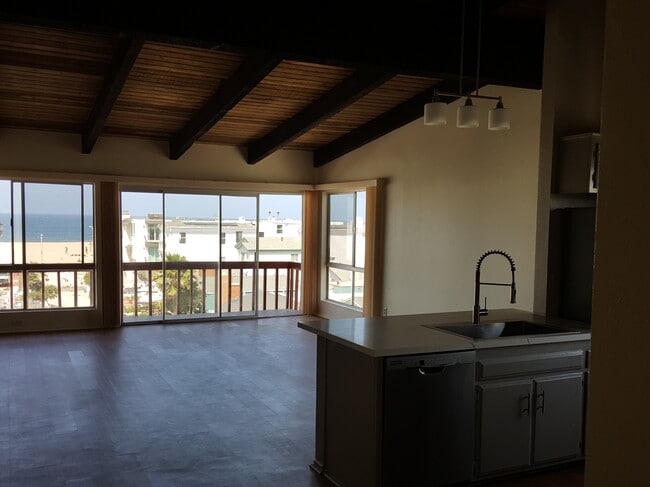 296 Hermosa Ave