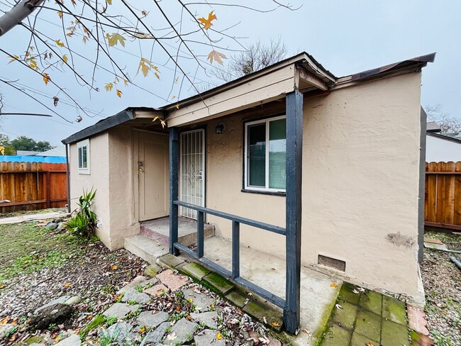 property at 4116 34th St