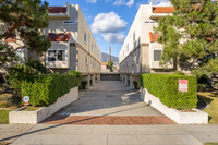 145-151 Bonita St in Arcadia, CA - Foto de edificio - Building Photo