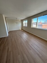 887 Farmington Ave in West Hartford, CT - Foto de edificio - Building Photo