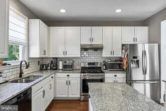 105 Quarterhorse Ct in Evesham, NJ - Building Photo - Building Photo