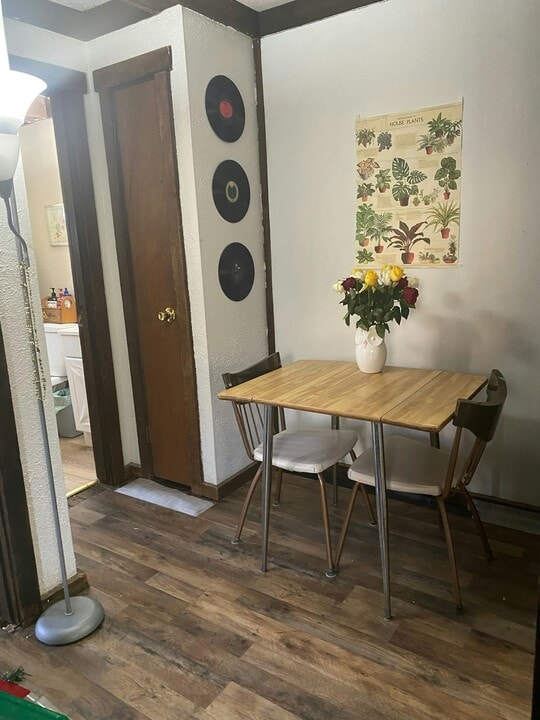 11 Station St in Crafton, PA - Building Photo