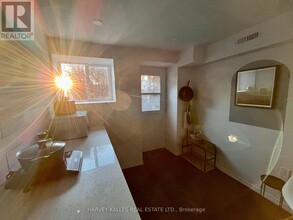 26 Leyton Ave in Toronto, ON - Building Photo - Building Photo