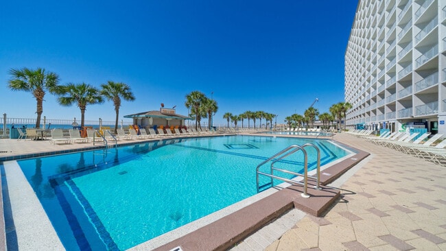 8743 Thomas Dr in Panama City Beach, FL - Foto de edificio - Building Photo