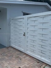 7012 SW 19th St in Pompano Beach, FL - Building Photo - Building Photo
