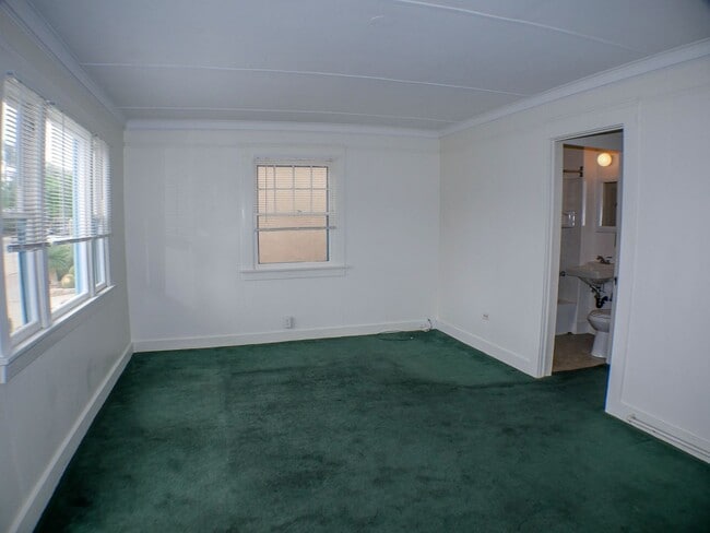 4978 Narragansett Ave in San Diego, CA - Building Photo - Building Photo