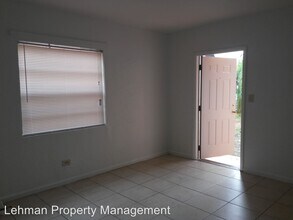 22 SW 10th St in Hallandale Beach, FL - Building Photo - Building Photo