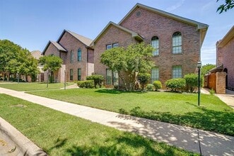 1301 Belle Pl in Fort Worth, TX - Building Photo - Building Photo