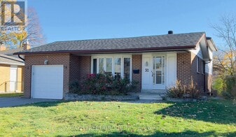 31 Colonsay Rd in Markham, ON - Building Photo