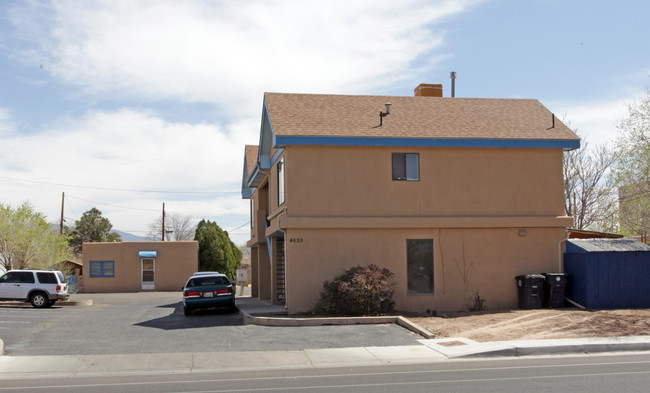 4630 12th St NW in Albuquerque, NM - Building Photo - Building Photo