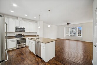 70 Marcel Ln in Schaumburg, IL - Building Photo - Building Photo