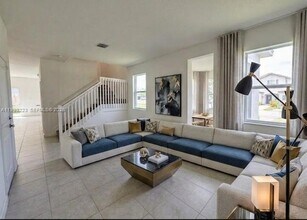 1110 SE 27th Terrace in Homestead, FL - Building Photo - Building Photo