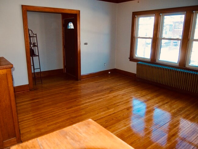 808 Dayton Ave, Unit Upper Unit in St. Paul, MN - Foto de edificio - Building Photo