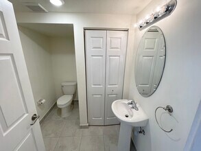10332 West 33rd Ct in Hialeah, FL - Building Photo - Building Photo