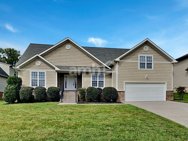 902 Tanager Ct
