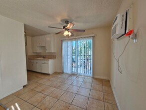 Sunvue Place-1150 in Los Angeles, CA - Building Photo - Interior Photo