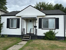 837 E Woodward Heights Blvd in Hazel Park, MI - Building Photo