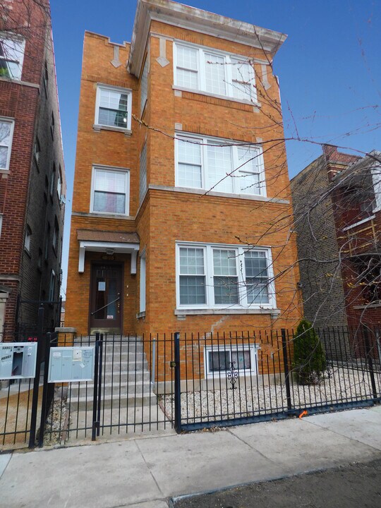 4923 N Albany Ave in Chicago, IL - Building Photo