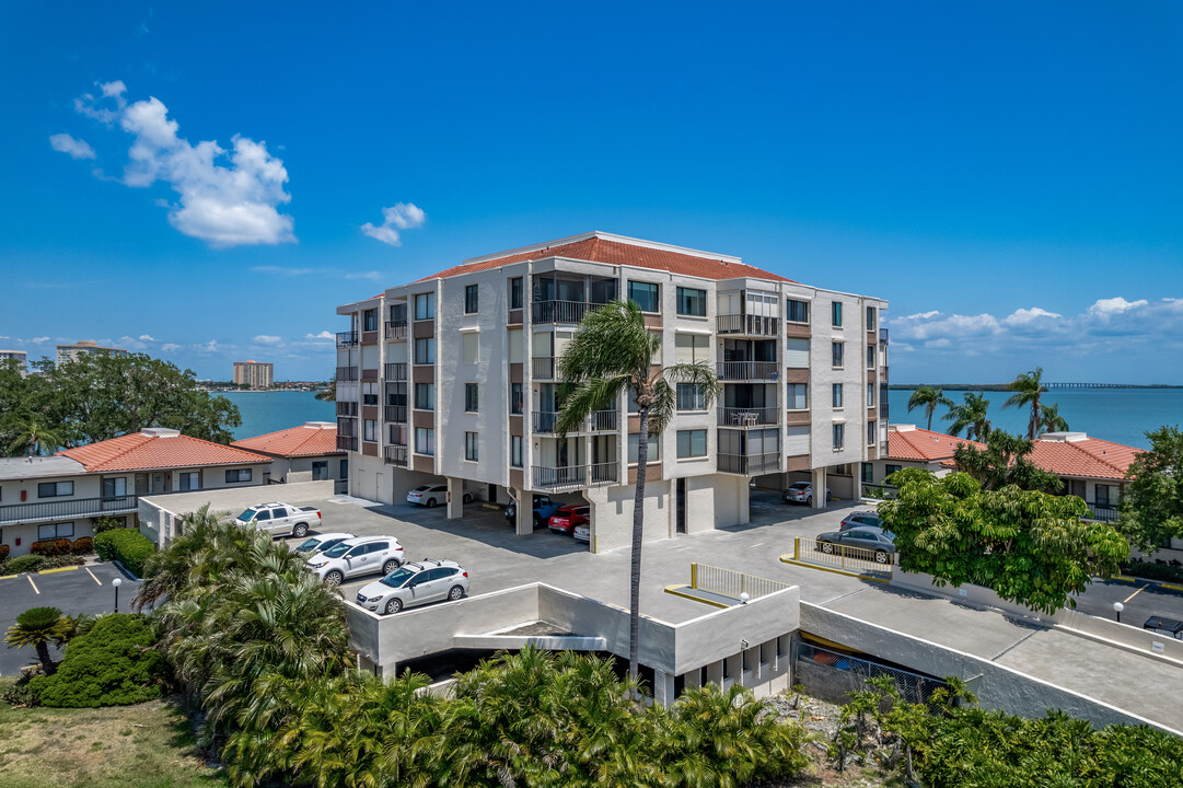 Palma Del Mar in St. Petersburg, FL - Building Photo