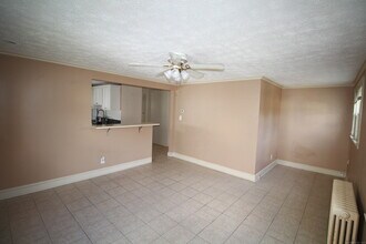 77 Levesque Ave in West Hartford, CT - Building Photo - Building Photo