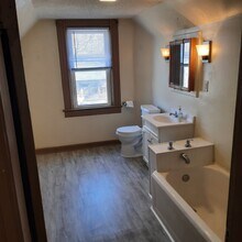 1512 S 6th St, Unit 1512 Top Unit in Springfield, IL - Building Photo - Building Photo