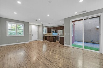 210 Stratus Common in Livermore, CA - Building Photo - Building Photo