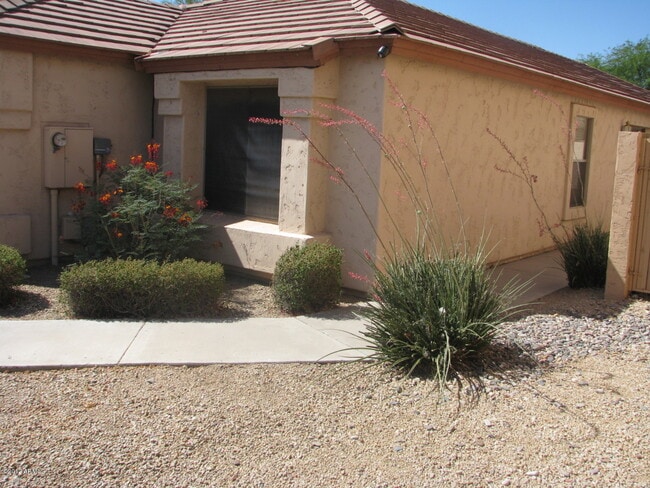 property at 4730 E Abraham Ln