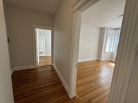 211 Saint Paul St, Unit 2 in Brookline, MA - Building Photo - Building Photo