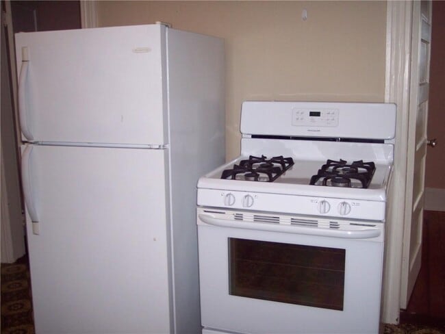 427 High St in Bristol, RI - Building Photo - Building Photo